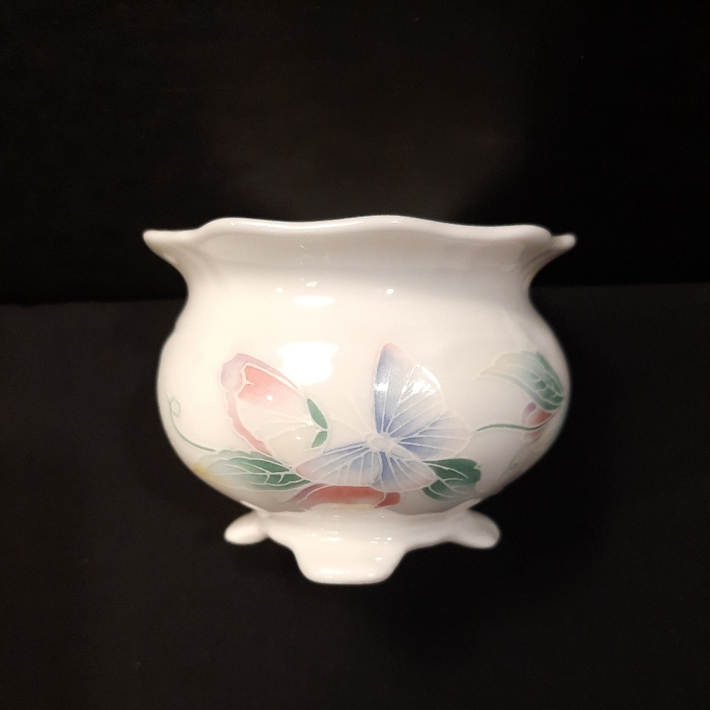 Vintage Aynsley Little Sweetheart Trinket Bowl ~ English Bone China